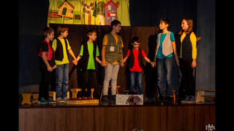 Premiera: otroška dramska skupina - Premiere: Kindertheatergruppe